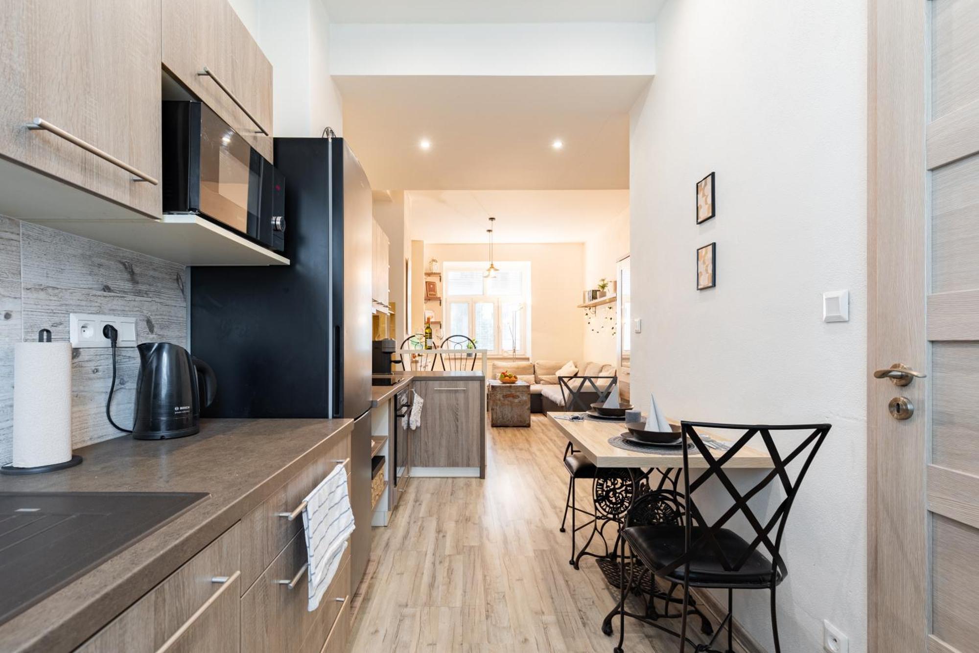Charming Flat, Steps From Castle - Historic Part Apartment Братислава Екстериор снимка